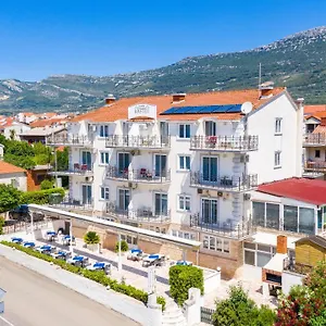 Hotel Aqua - Guest & Kastela, Kaštel Lukšić