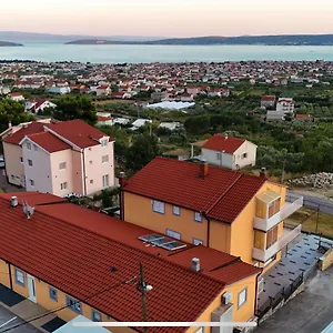 Apartamento And Niki 2, Kaštela